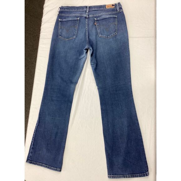 Levi's Classic Boot Cut Medium Wash Denim Jeans Casual Everyday Wear - Picture 2 of 4
